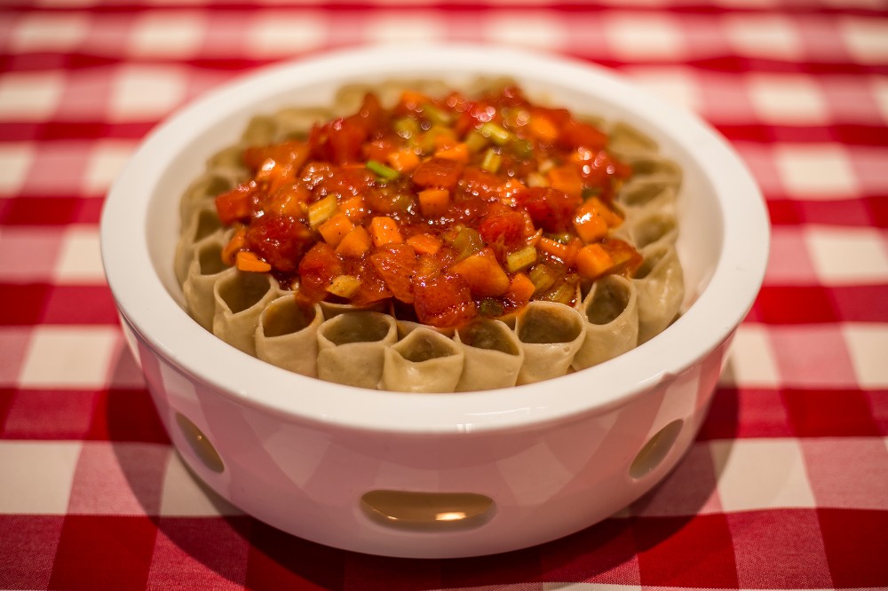 餐饮舆情：舆论如何看待罗永浩与西贝预制菜争议