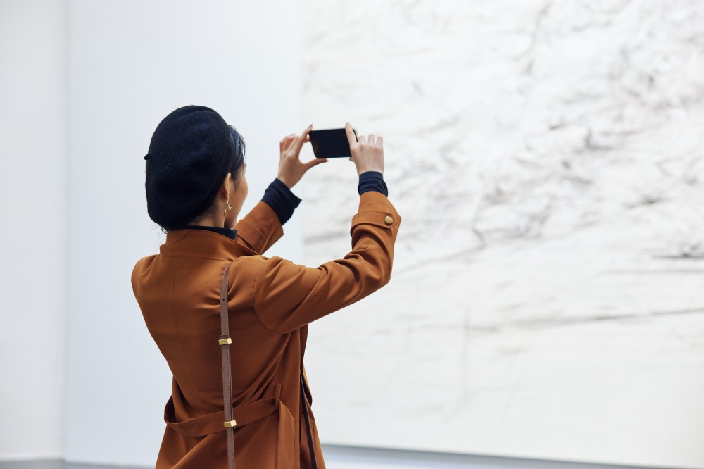 直播舆情：舆论如何看待vivo直播间置顶性别评论争议事件 