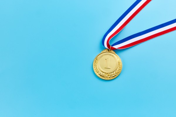 张雪机车夺冠破圈传播学分析报告